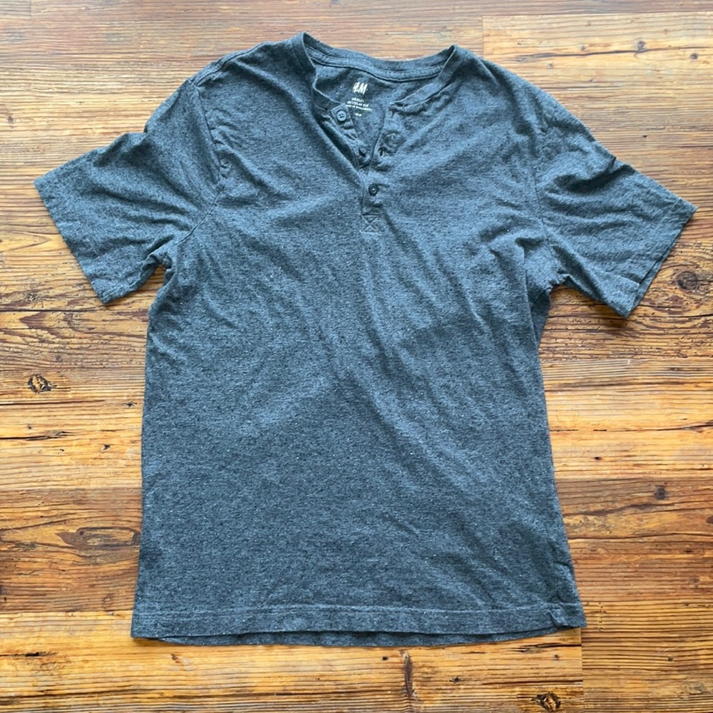Men’s H&M Henley Tee